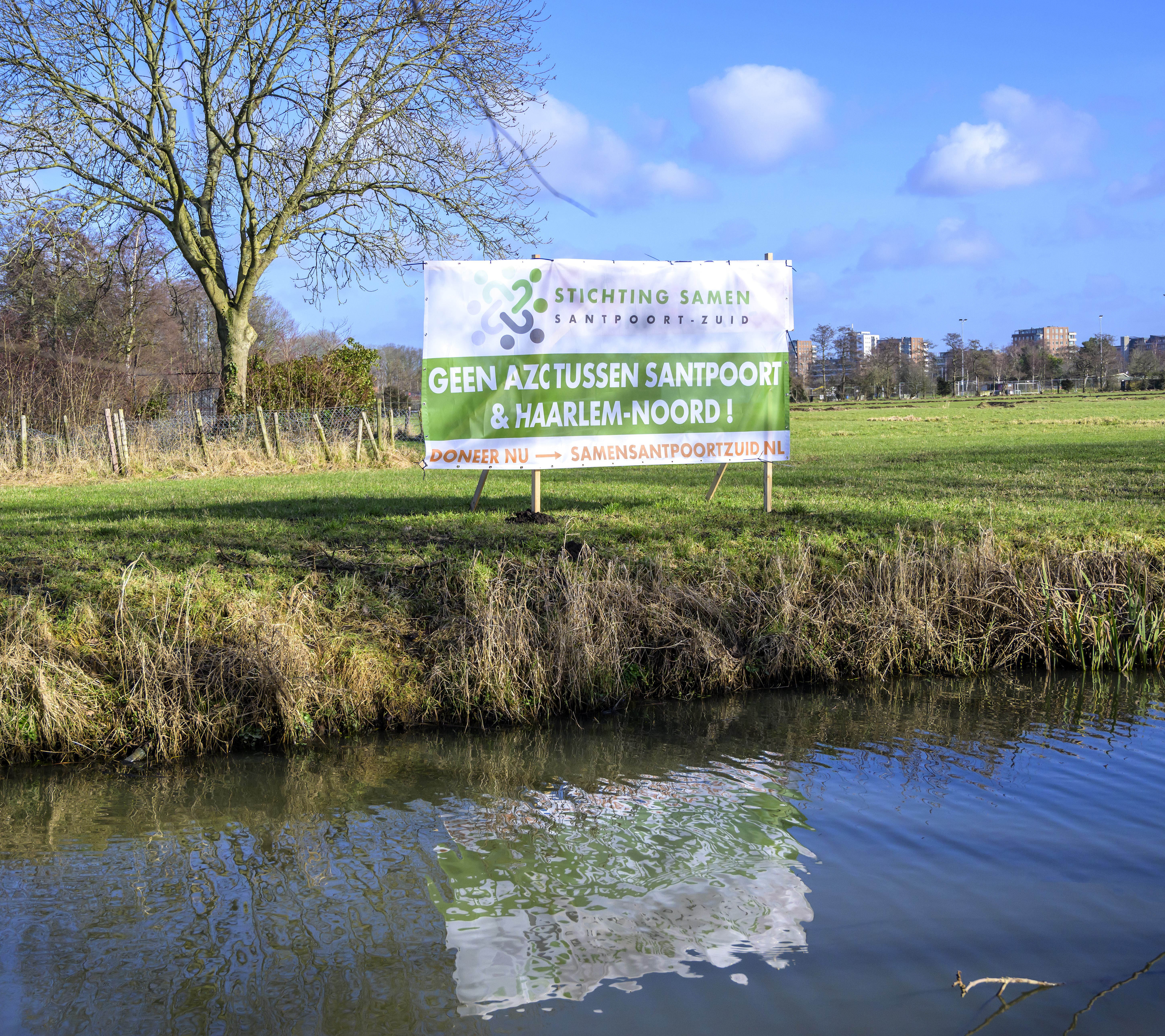 Santpoort-Zuid boos over uitblijven van antwoorden over locaties azc
